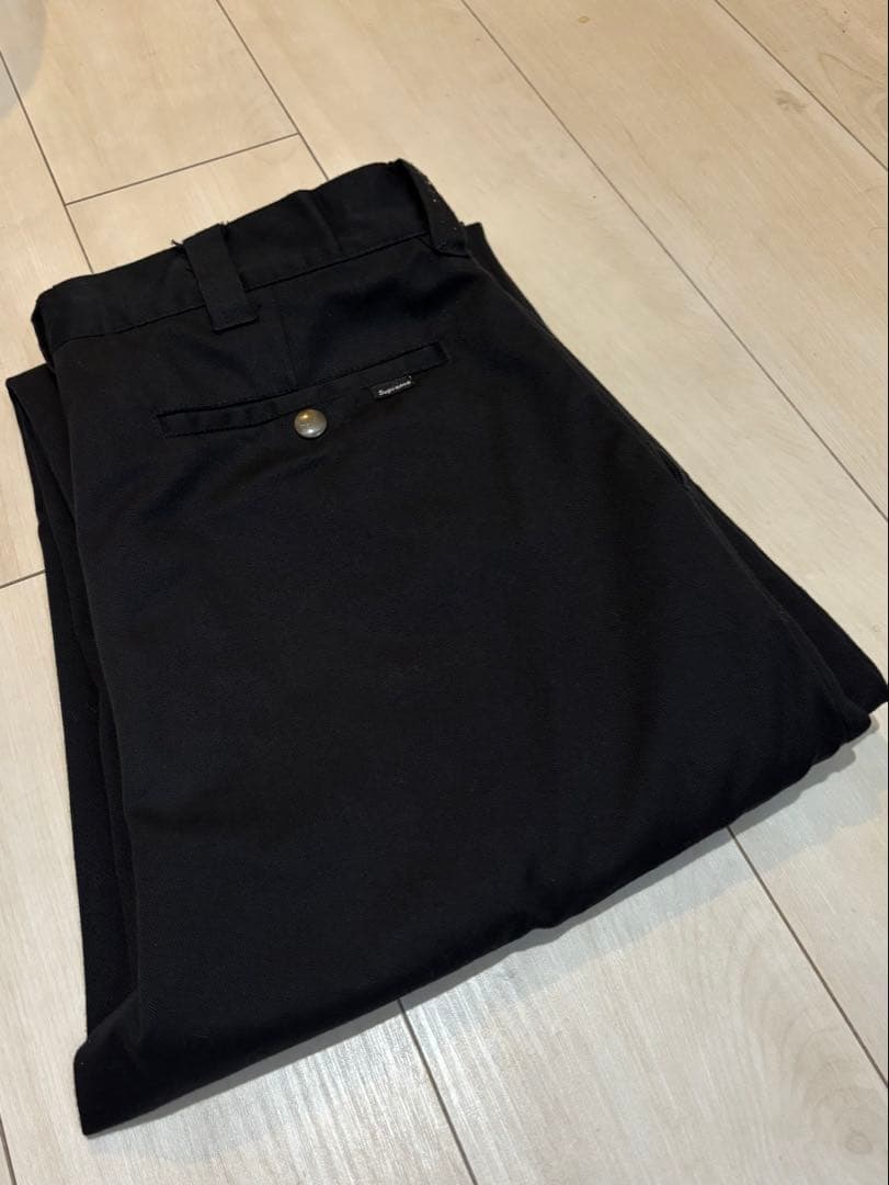 supreme ブラック チノパン