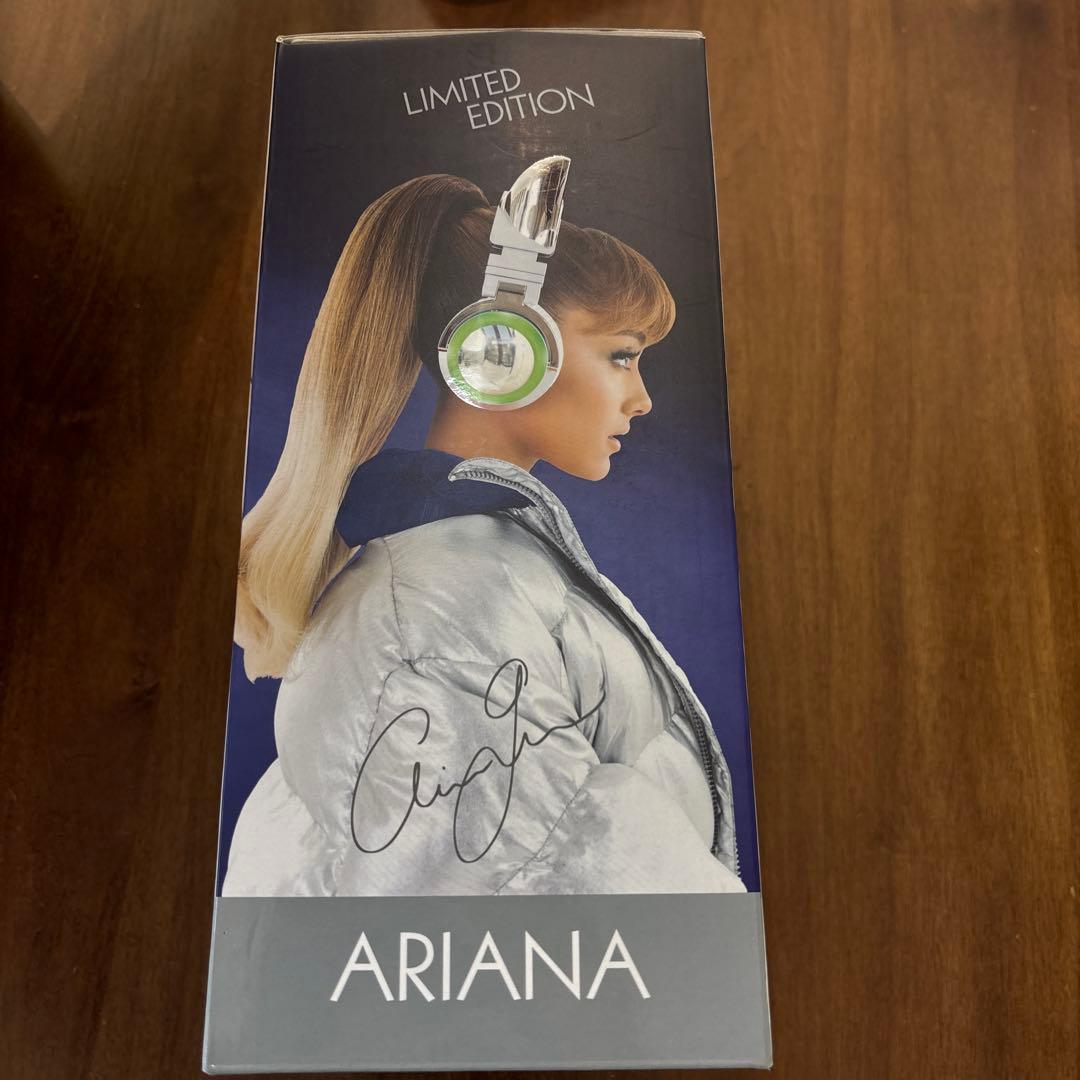 Brookstone アリアナグランデ ワイヤレス 猫耳ヘッドホン