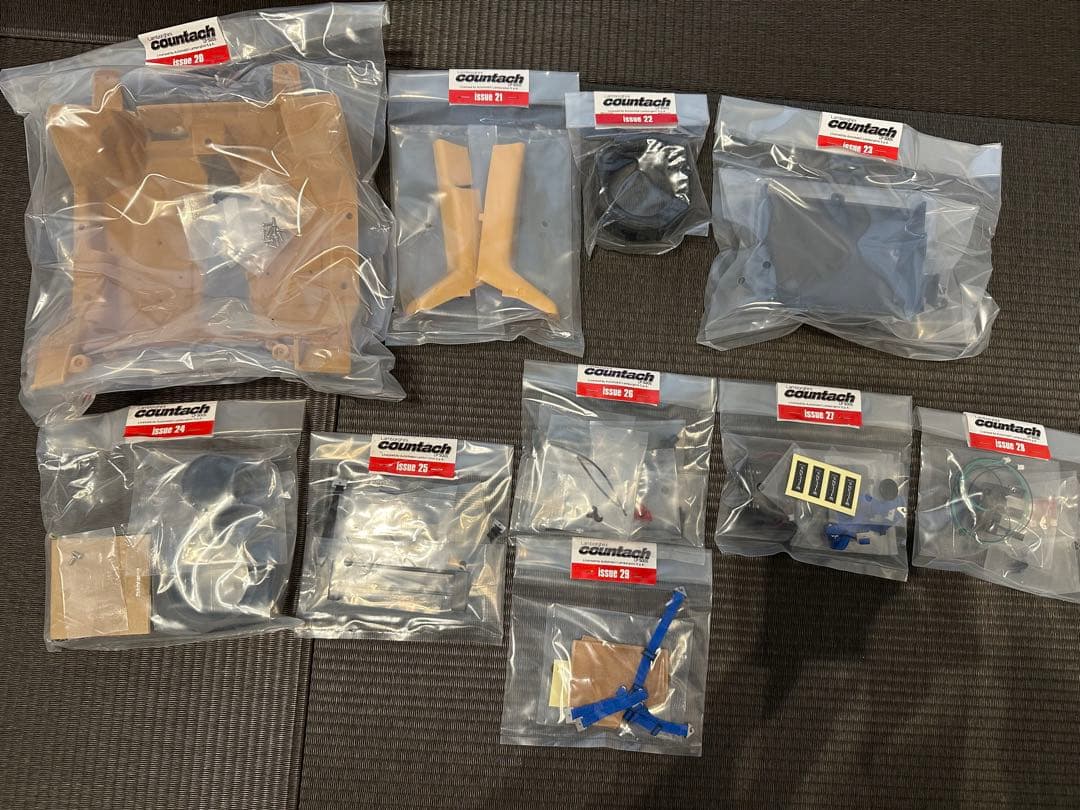 ディアゴスティーニ　カウンタック1/8スケール