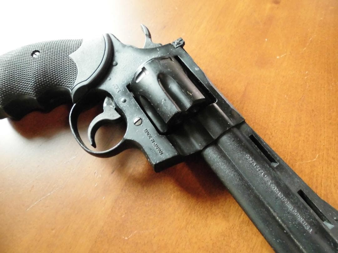 東京マルイ コルトパイソン4インチ　プラスチック製