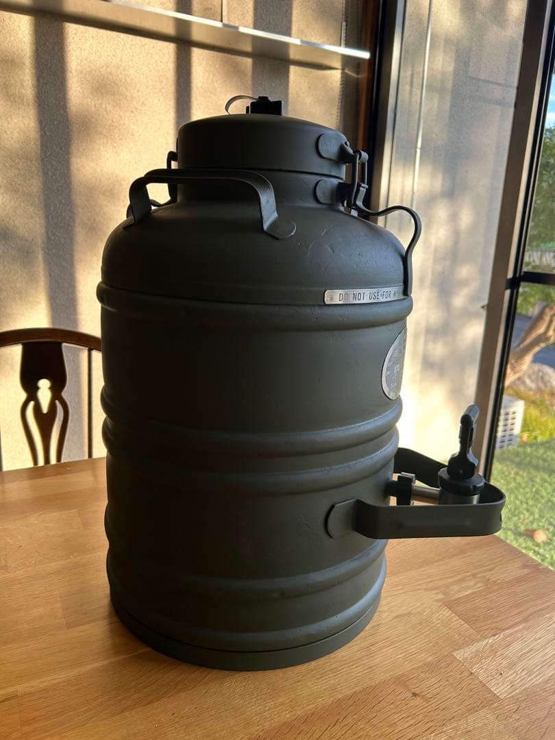 米軍　ウォータージャグ　ミリタリー