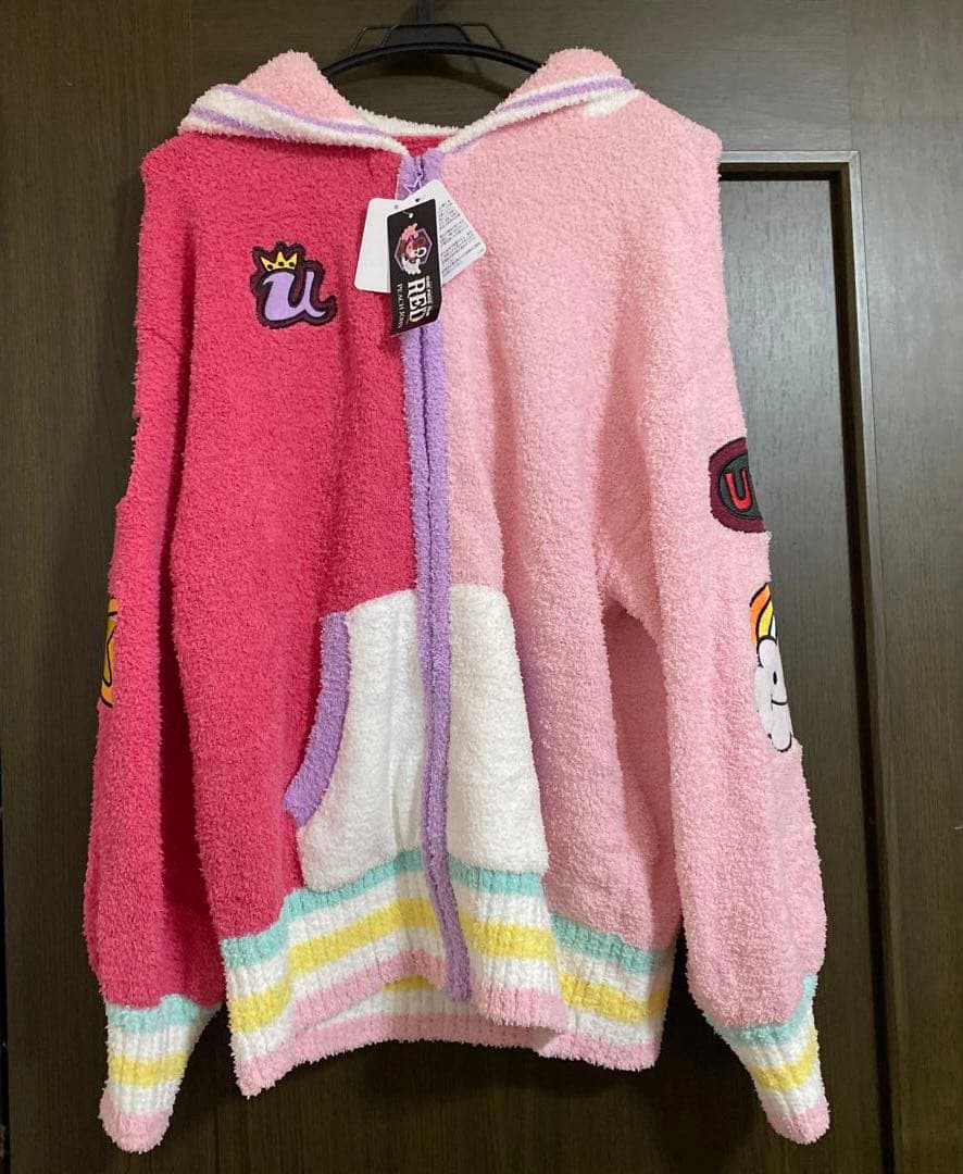 PEACH JOHN ウタのフーディ