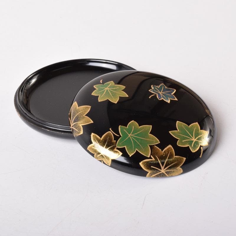 茶道具　蒔絵師　西村弘峰作　青楓螺鈿蒔絵　万寿形　香合　共箱　V　7699