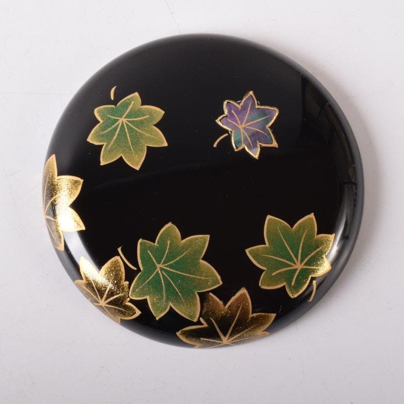 茶道具　蒔絵師　西村弘峰作　青楓螺鈿蒔絵　万寿形　香合　共箱　V　7699