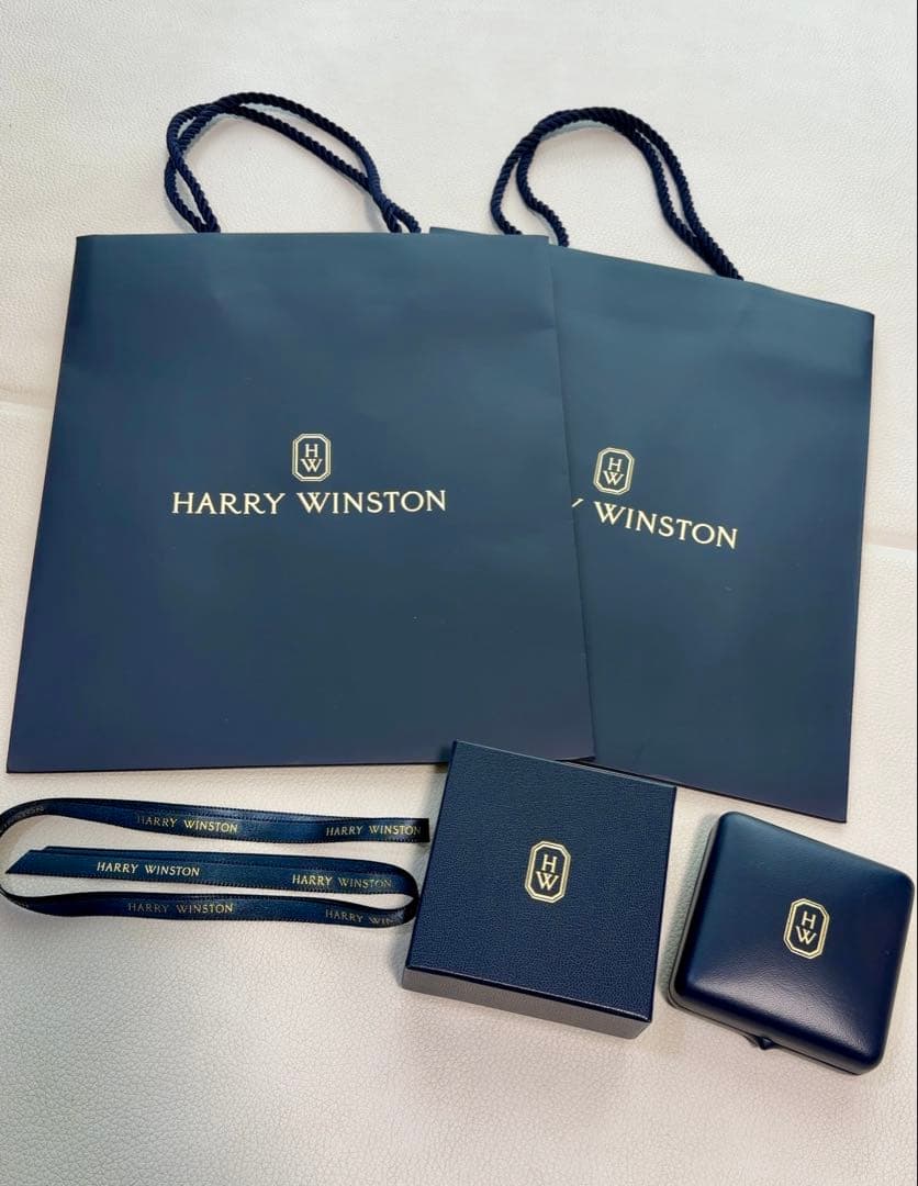 【HARRY WINSTON】ショッ袋、ピアスケース、外箱、リボン　計５点