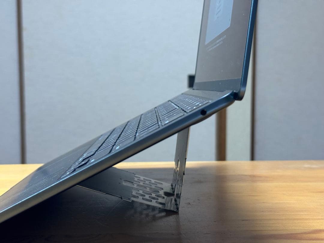 MacBook Air M2 8GBメモリ 256GBストレージ ミッドナイト