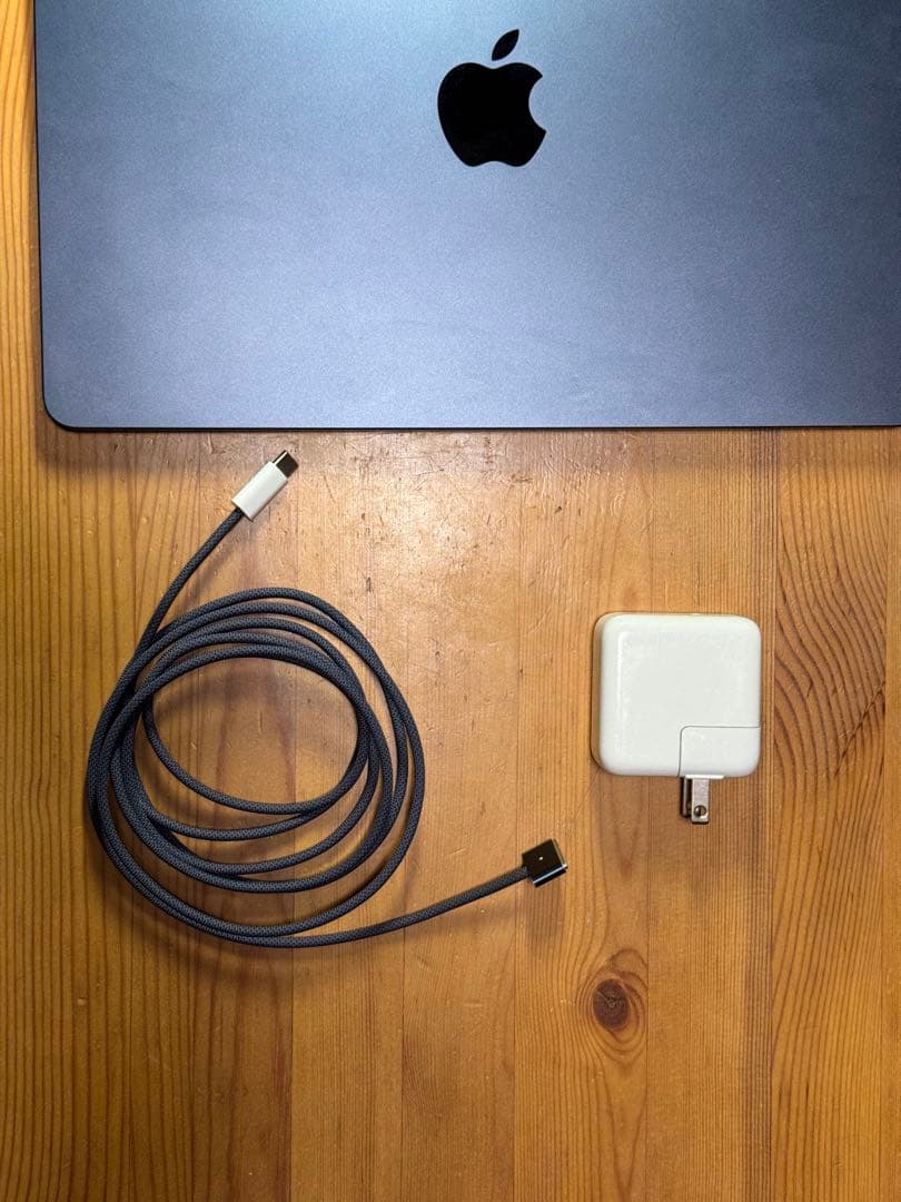 MacBook Air M2 8GBメモリ 256GBストレージ ミッドナイト