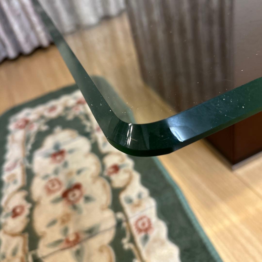 モダンデザイン　高級とおしゃれなローテーブル　ガラス天板 木製センターテーブル