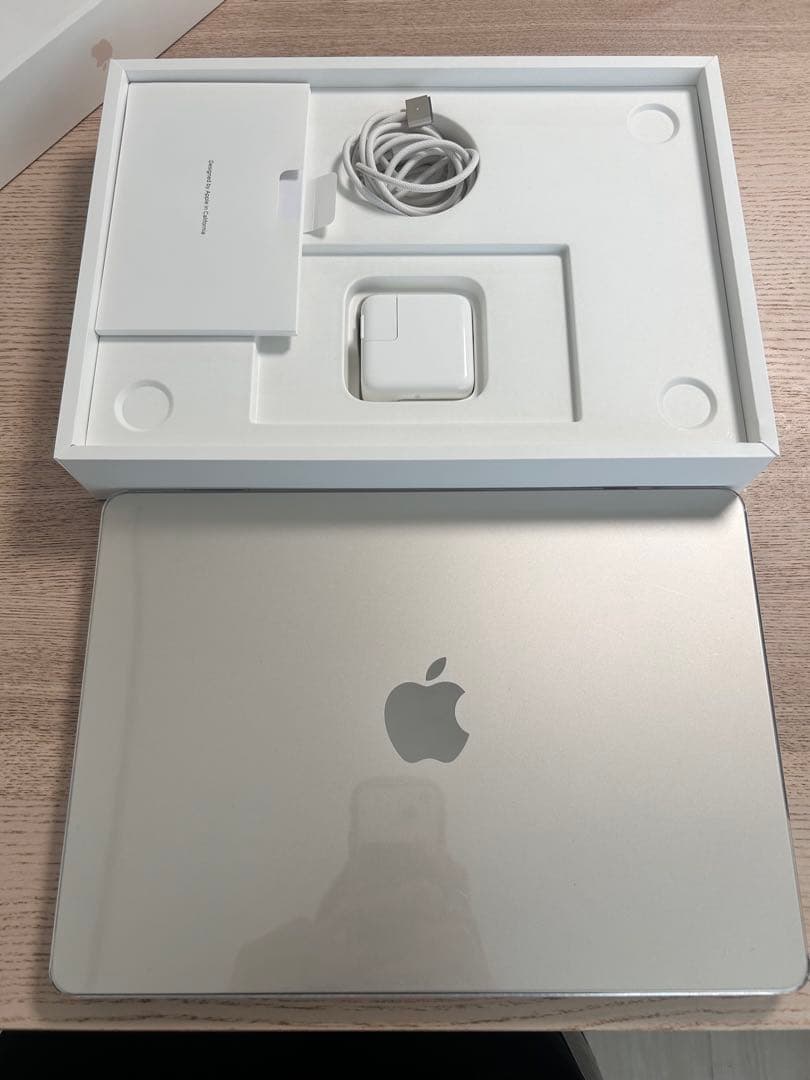 MacBook Air 13インチ　2022年 256GB