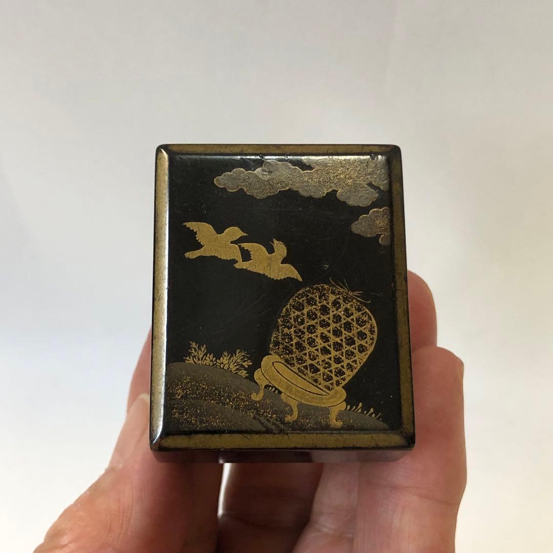 骨董品　箏爪箱　漆器小箱　金蒔絵鳥籠図柄　アンティーク　木製　小物入