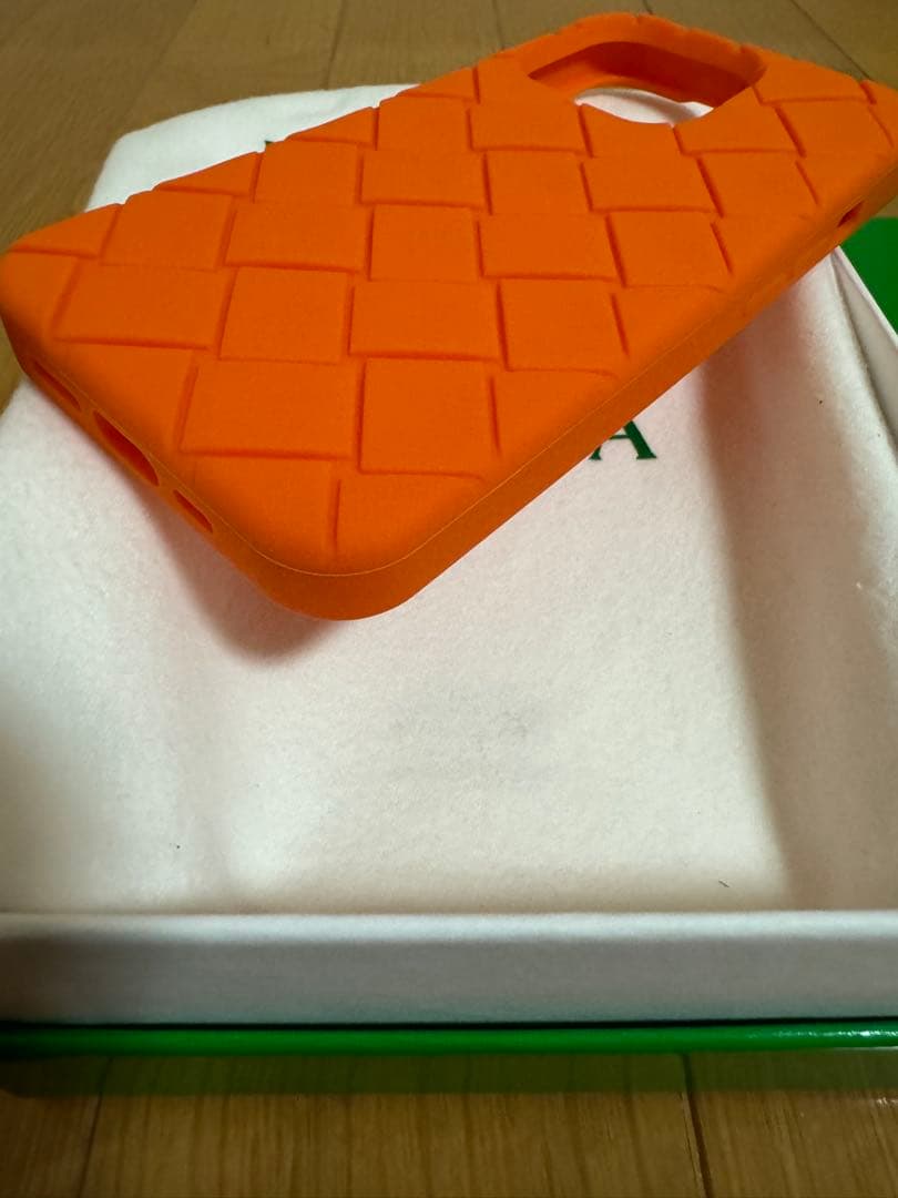 未使用 BOTTGA VENETA iPhone13Proケース