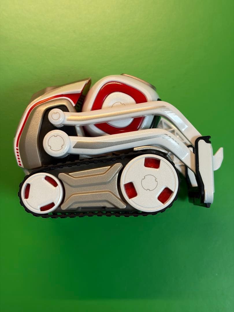 Anki Cozmo ロボット型おもちゃ