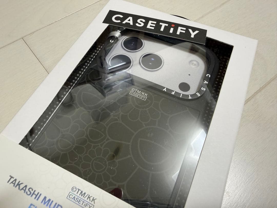 公式サイト購入品 CASETiFY スマイルiPhone17pro 村上隆