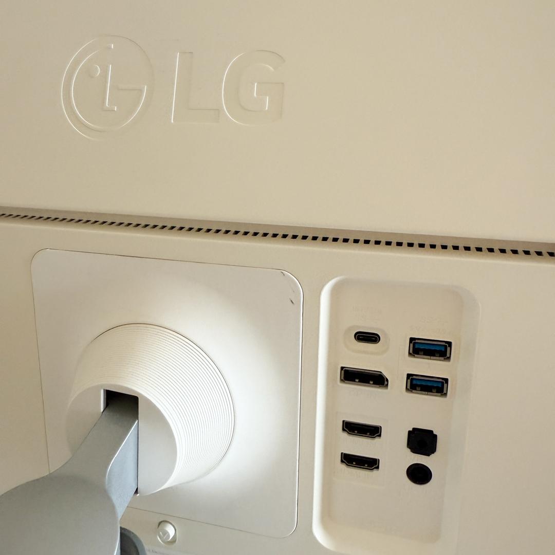 LG ディスプレイ モニター本体 USB-C対応 27UK850-W