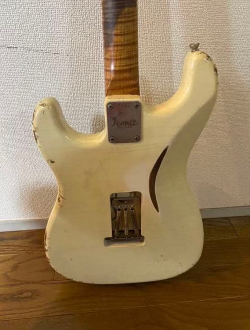 その他 Iconic guitars vintage model62s-hr