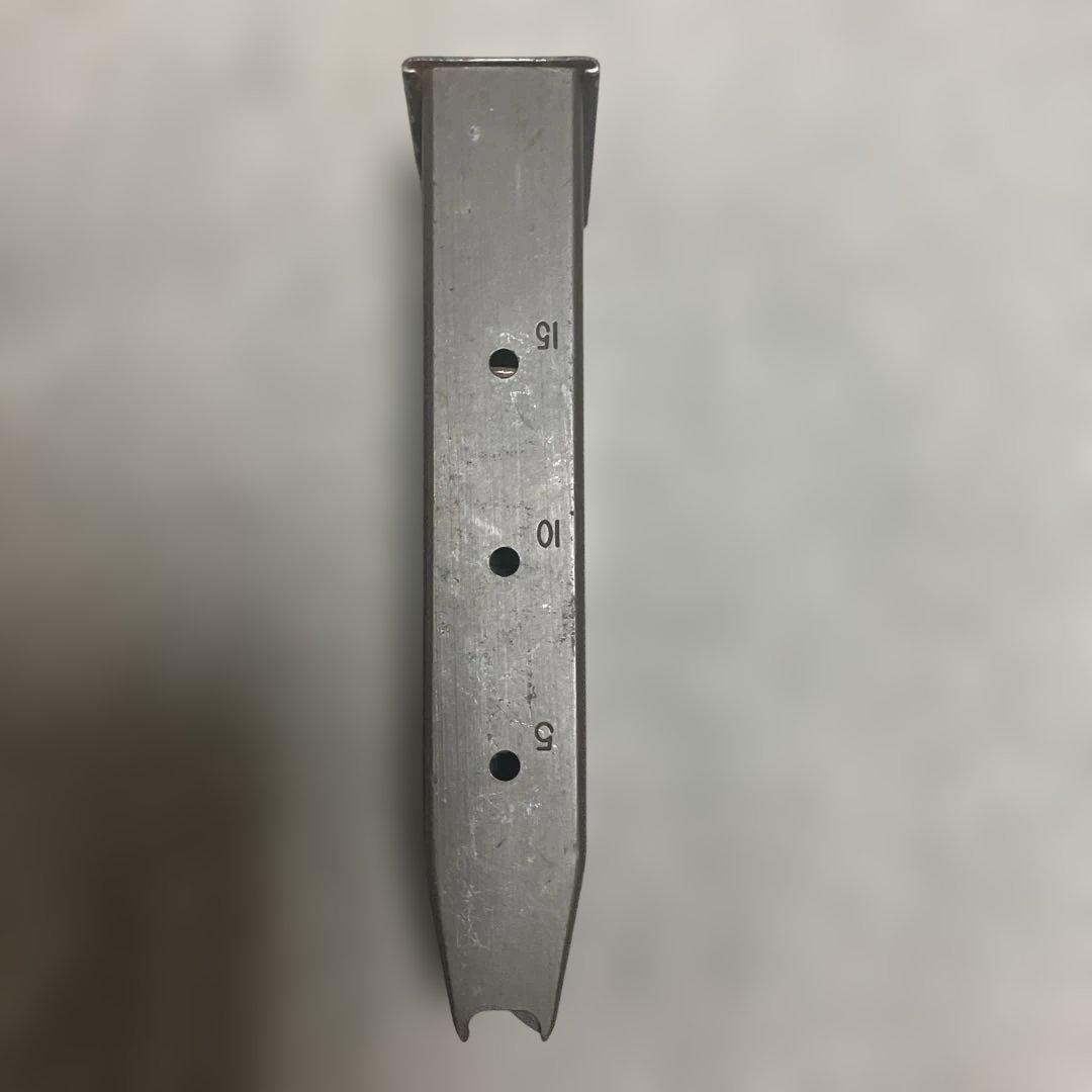 ベレッタ M9 15連 マガジン アメリカ製 9mm LC-2マガジンポーチ付。