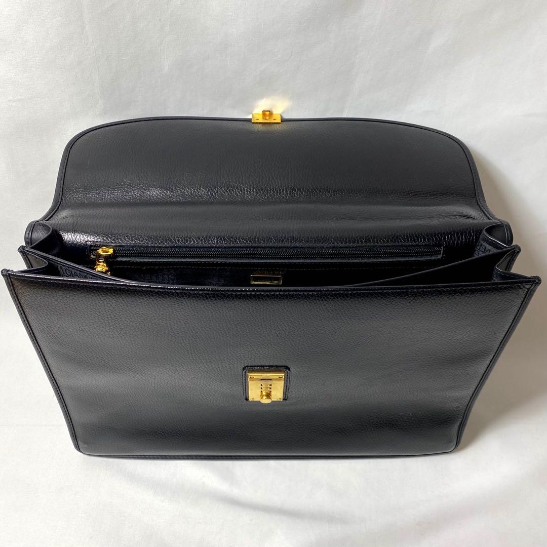 ヴェルサーチ　ブリーフケース