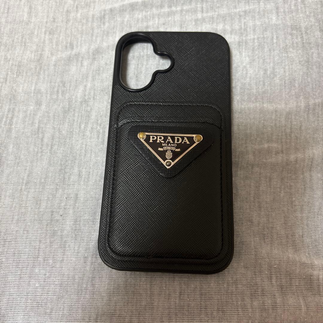 PRADA iPhone16スマホケース　最終値下げ
