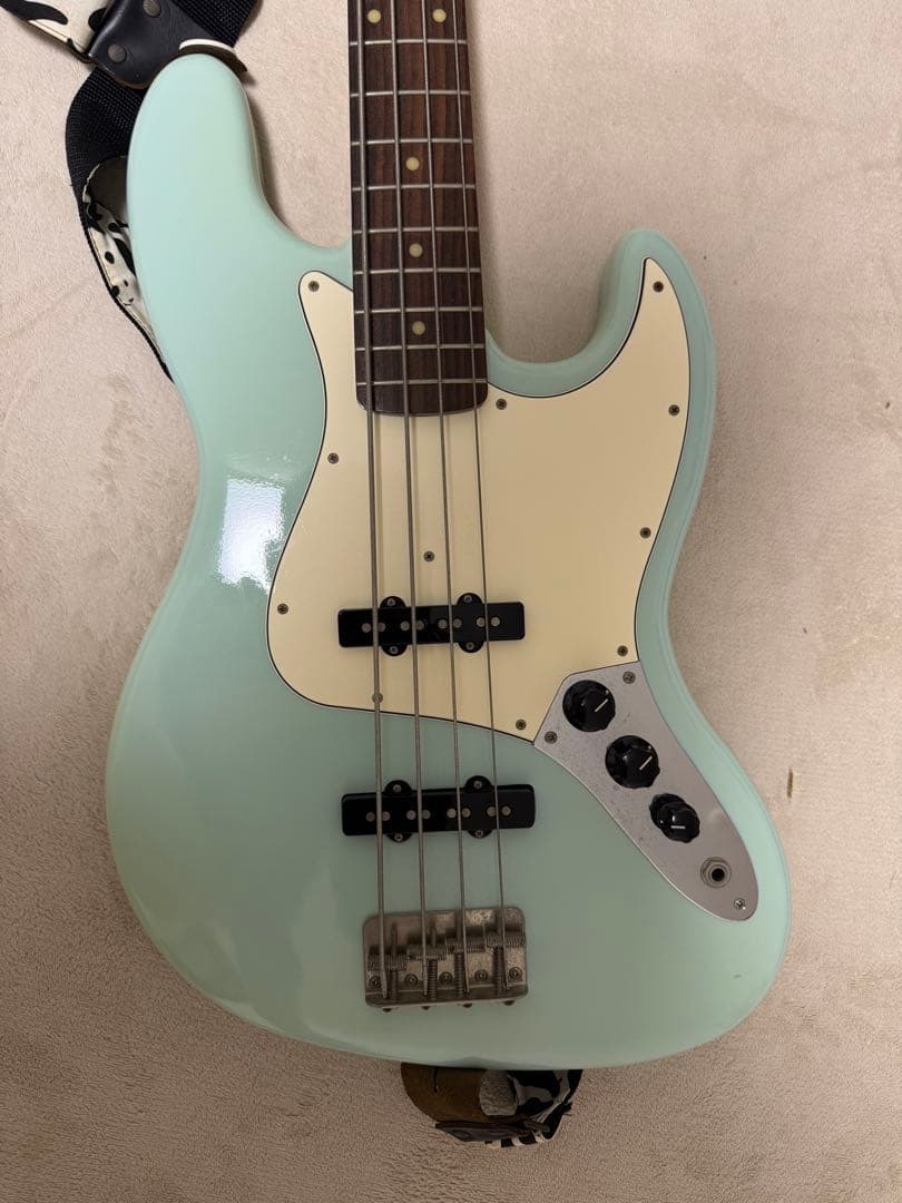 Edwards エレキベース ミントグリーン ストラップ付き