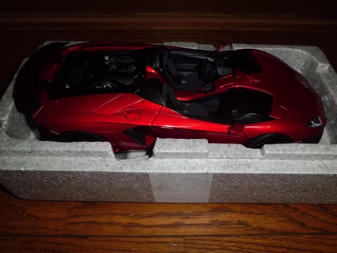 【現状品】オートアート 1/18 アヴェンタドール J メタリックレッド