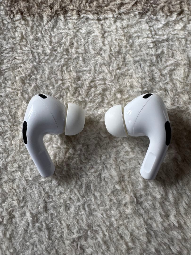 AirPods Pro2 第2世代 付属品有りLightning端子 Apple