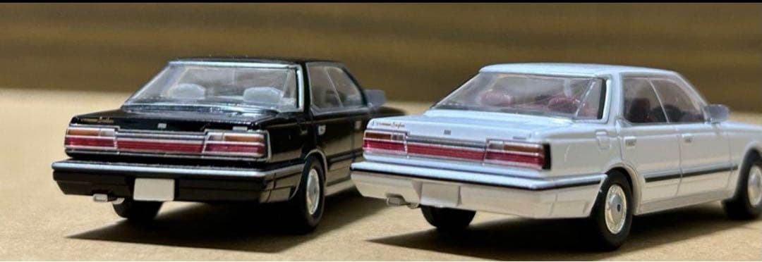 トミカリミテッドヴィンテージネオ ニッサン グロリア V30ターボ 2台セット