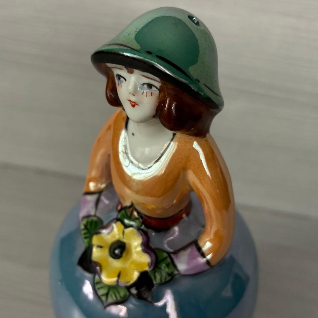 オールドノリタケ　アールデコ調デコレディーのパウダーシェーカー　置物　インテリア