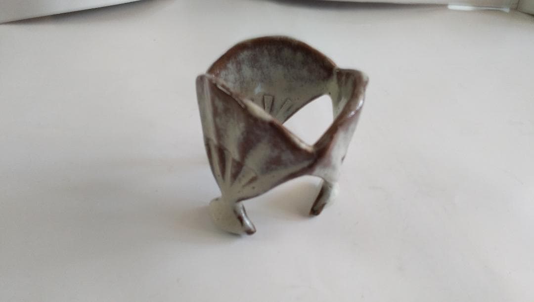 亀井楽山 高取焼 三扇 蓋置 師 十四代味楽 茶道具 新品 未使用 です。