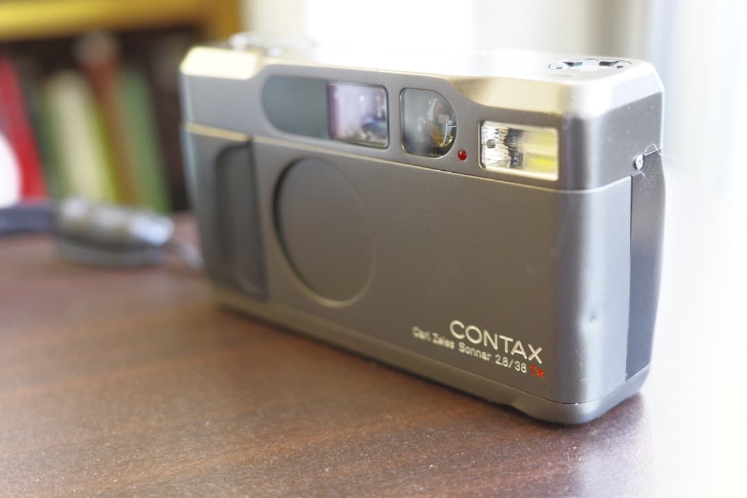 コンタックス CONTAX T2 チタンブラック 実働美品〜良品 フィルム付