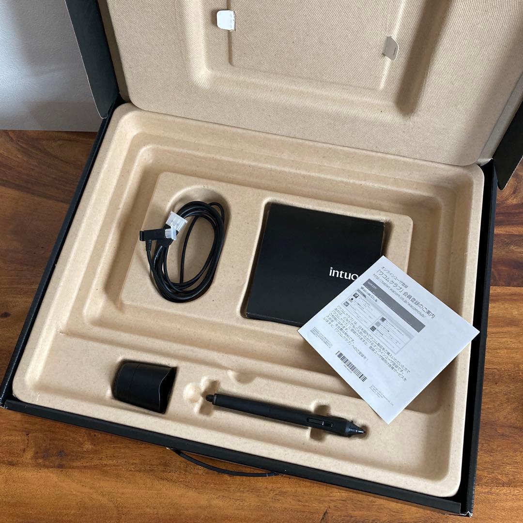 【台数限定】Wacom Intuos 5 touch PTH-650/K3