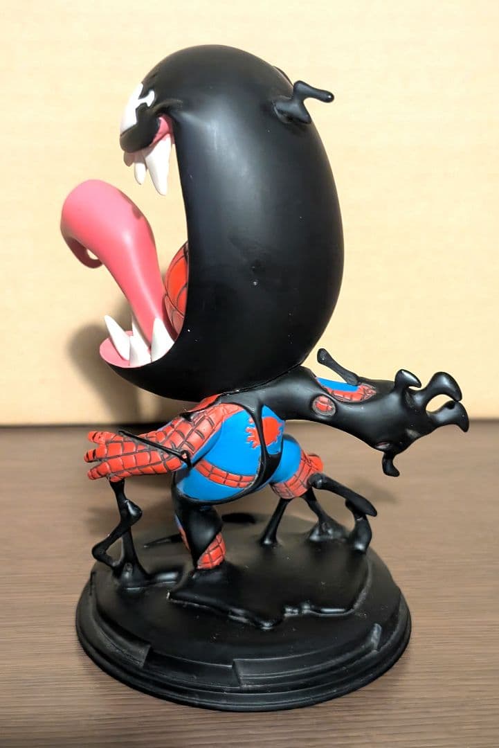 MARVEL スパイダーマン vs ヴェノム フィギュア　ミニスタチュー