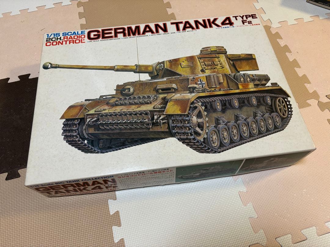ドイツ4号戦車F2型　ラジオコントロール1/15
