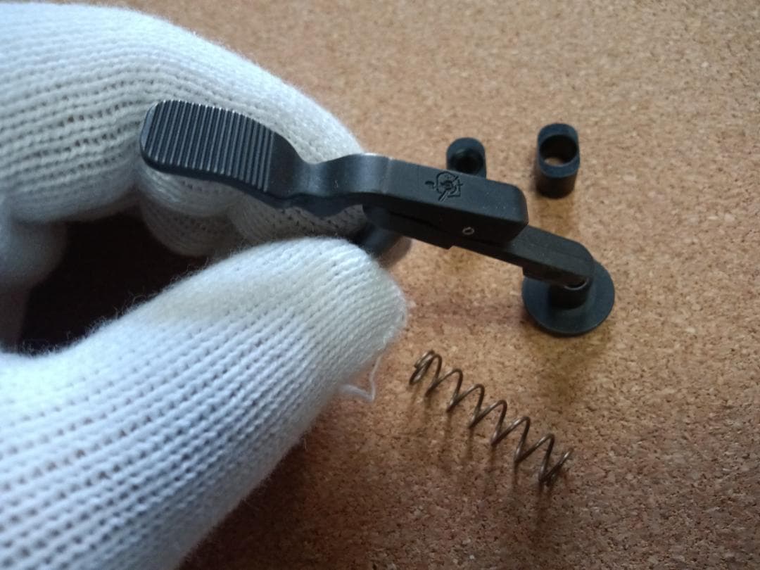 トイガン Knight's Ambidextrous Magazine Release