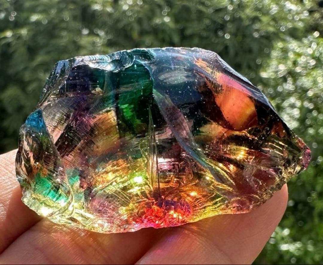 一点物レインボーアンダラクリスタル　西ジャワ島　マルチカラー　ヒーリング