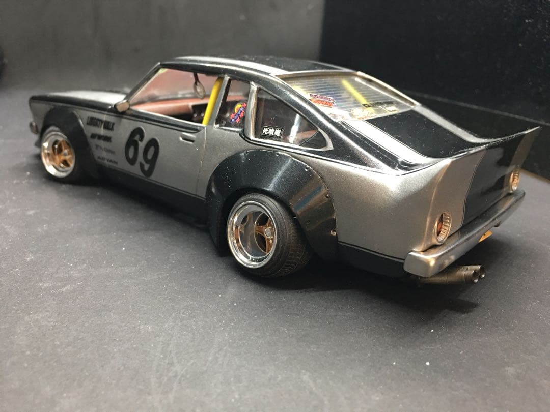 旧車プラモデル完成品コスモAPアオシマ