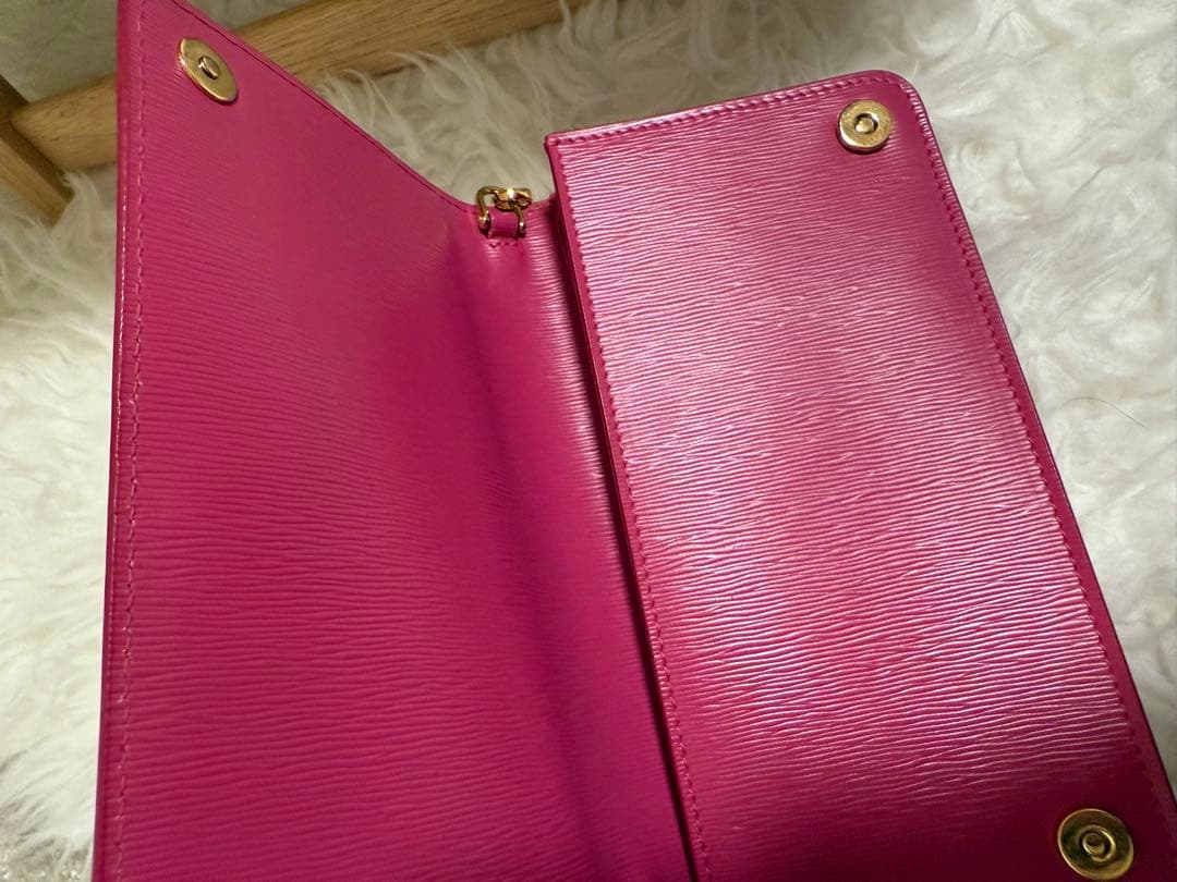 PRADA エピレザー パーティーバッグ ピンク