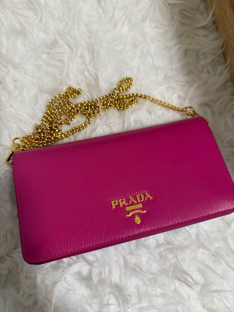 PRADA エピレザー パーティーバッグ ピンク