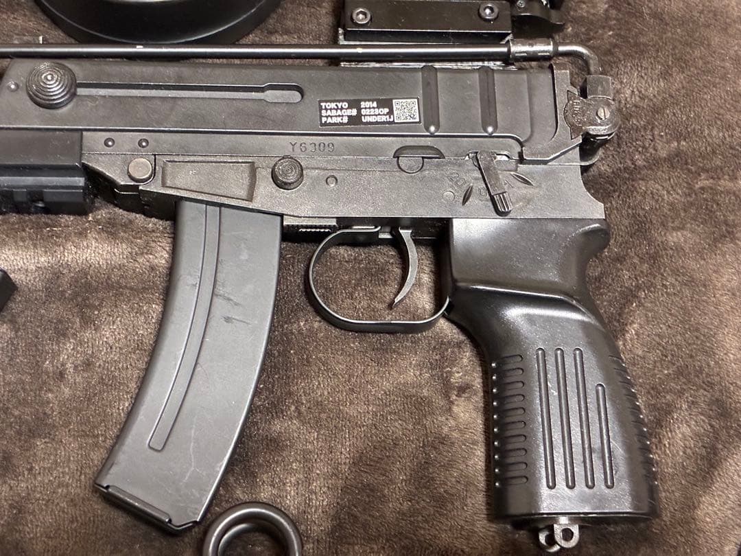 【最終値下】東京マルイ vz61スコーピオン リポ化カスタム済み ドラマガ付2丁