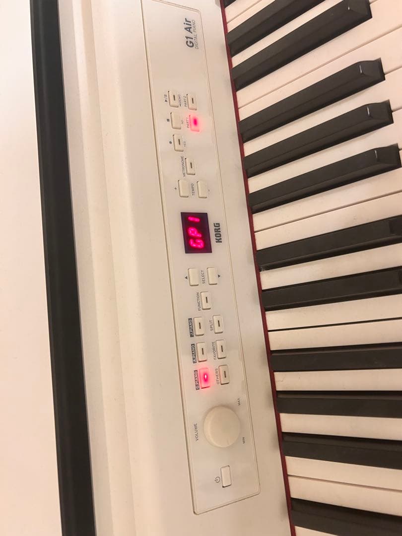 KORG G1 Air ホワイト デジタルピアノ 椅子２つ付き　[引き取り限定]