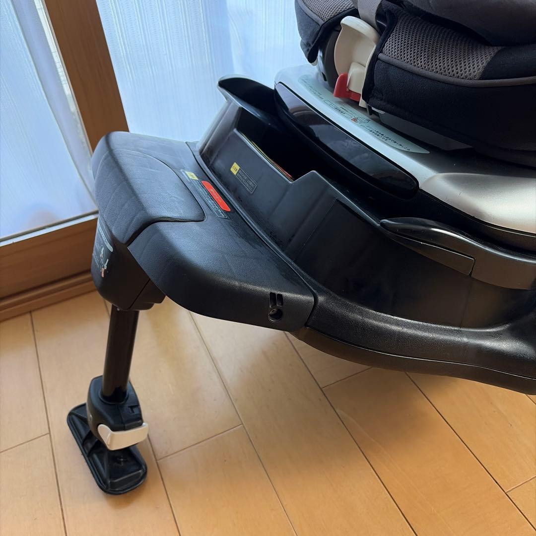 お値下げ　コンビCombi ラクティアターン　新生児　チャイルドシート