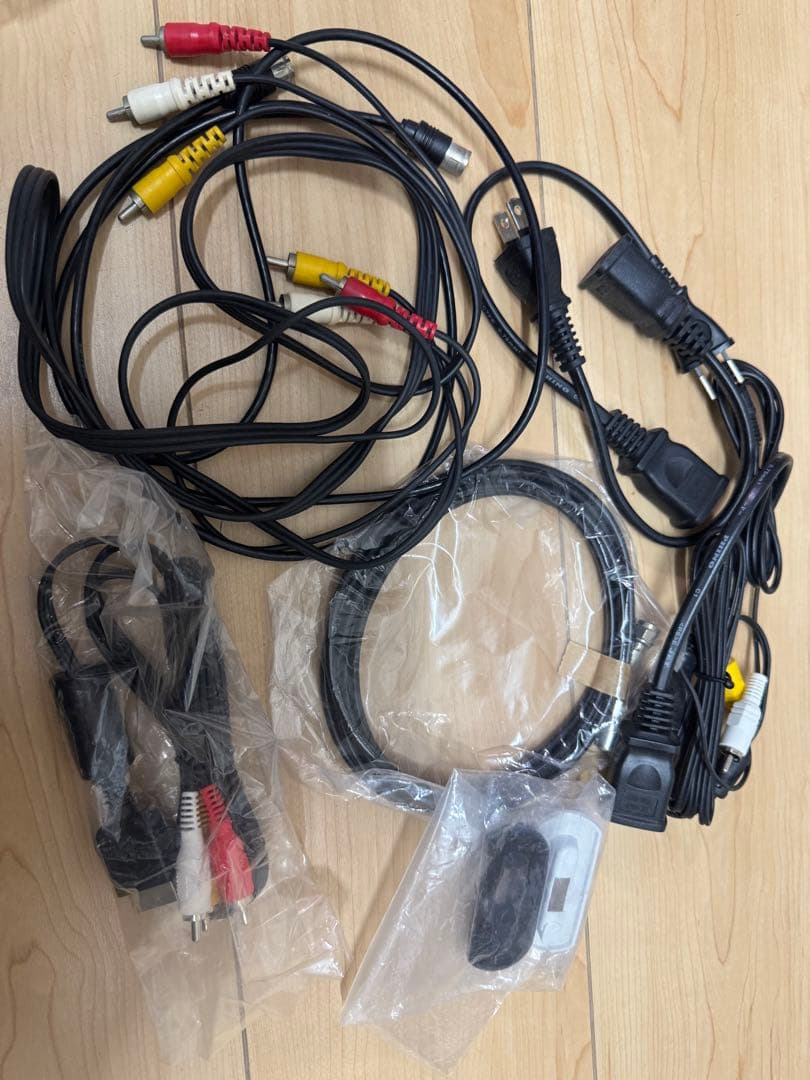 【送料込】SONY BRAVIA 40型　テレビ本体 ホワイト