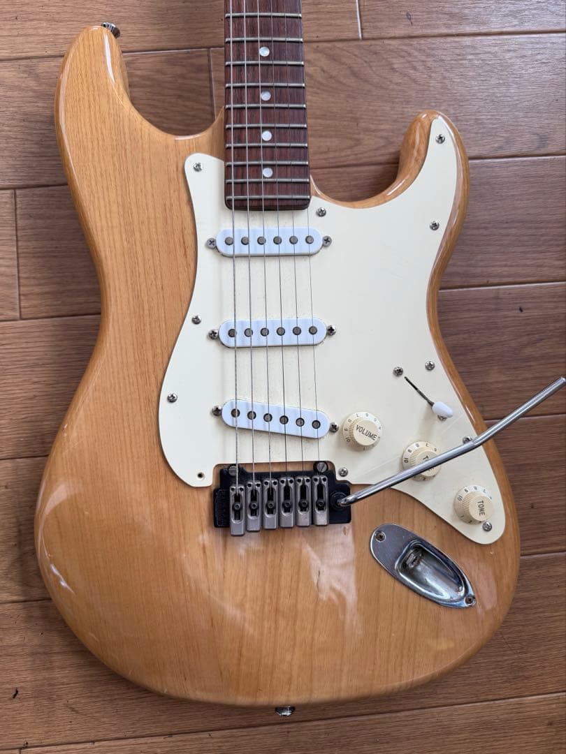 Washburn LS-87 ストラトキャスター