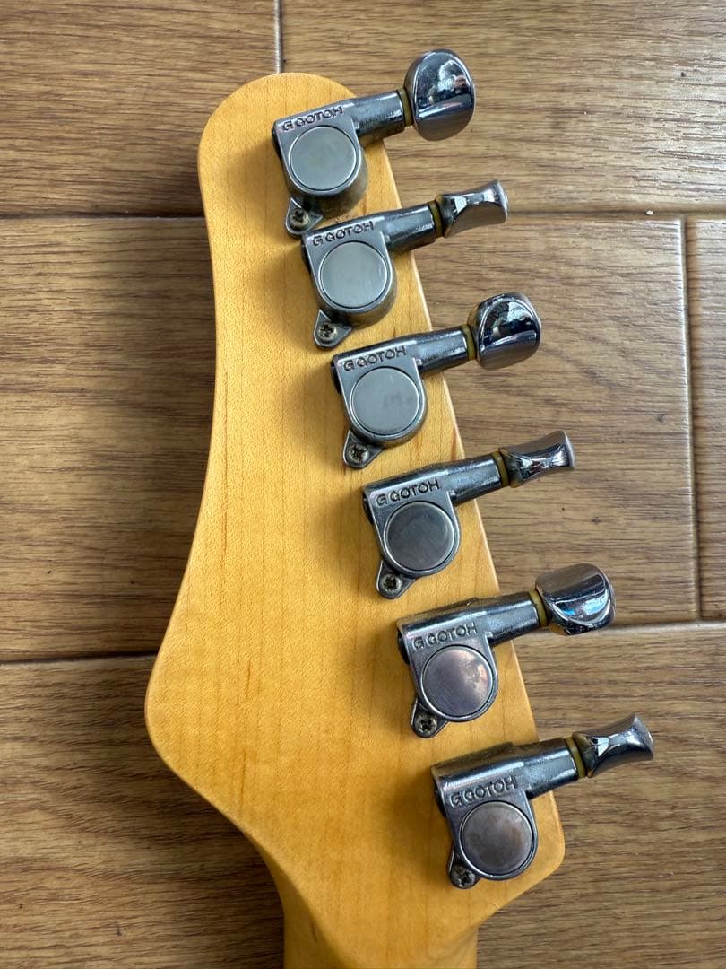 Washburn LS-87 ストラトキャスター