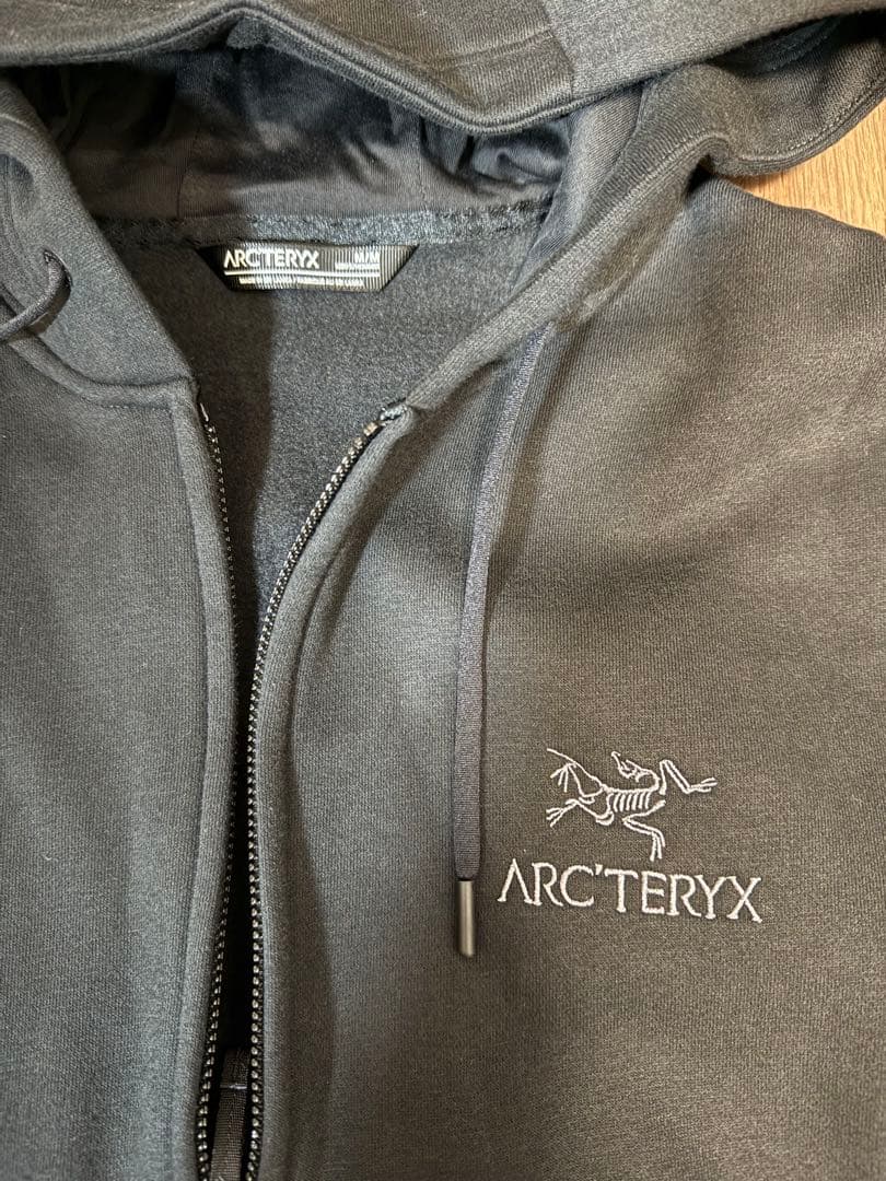 アークテリクス エンブレム フリース フルジップ フーディ メンズ ブラック M