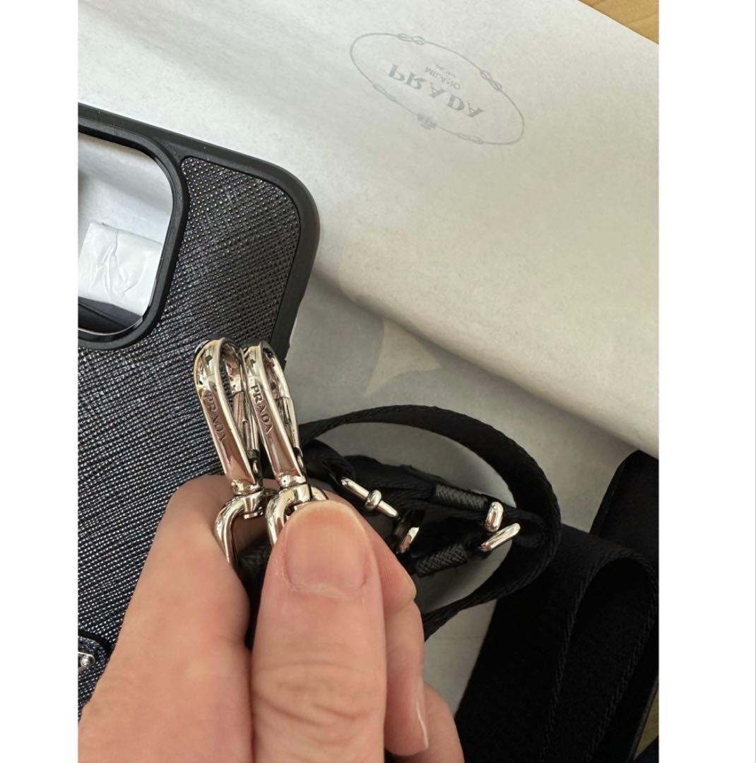 PRADA iPhone14proケース ストラップ付き