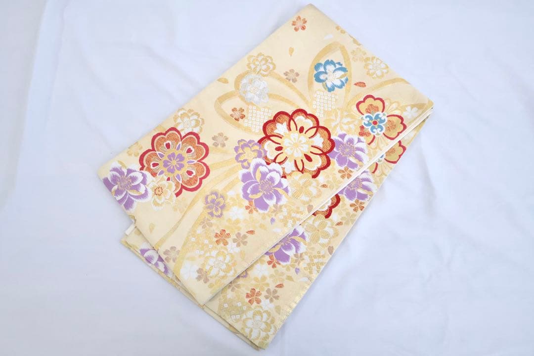 正絹　可愛らしいクリーム地の振袖セット　⑨