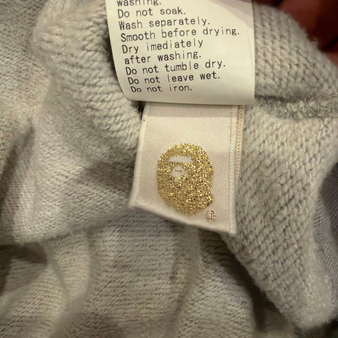 アベイジングエイプ　パーカー　早い者勝ち！ レア　刺繍