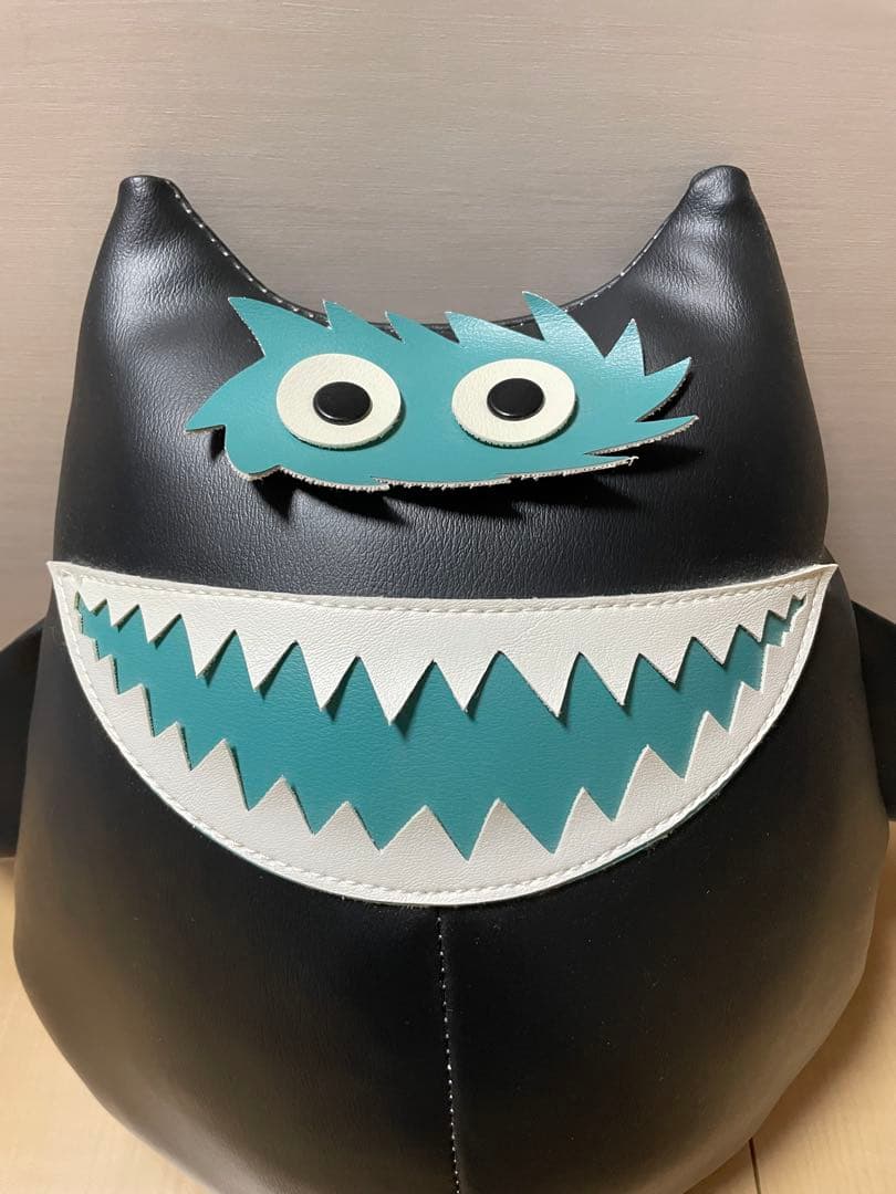 ナウガモンスター　L ブラック 美品