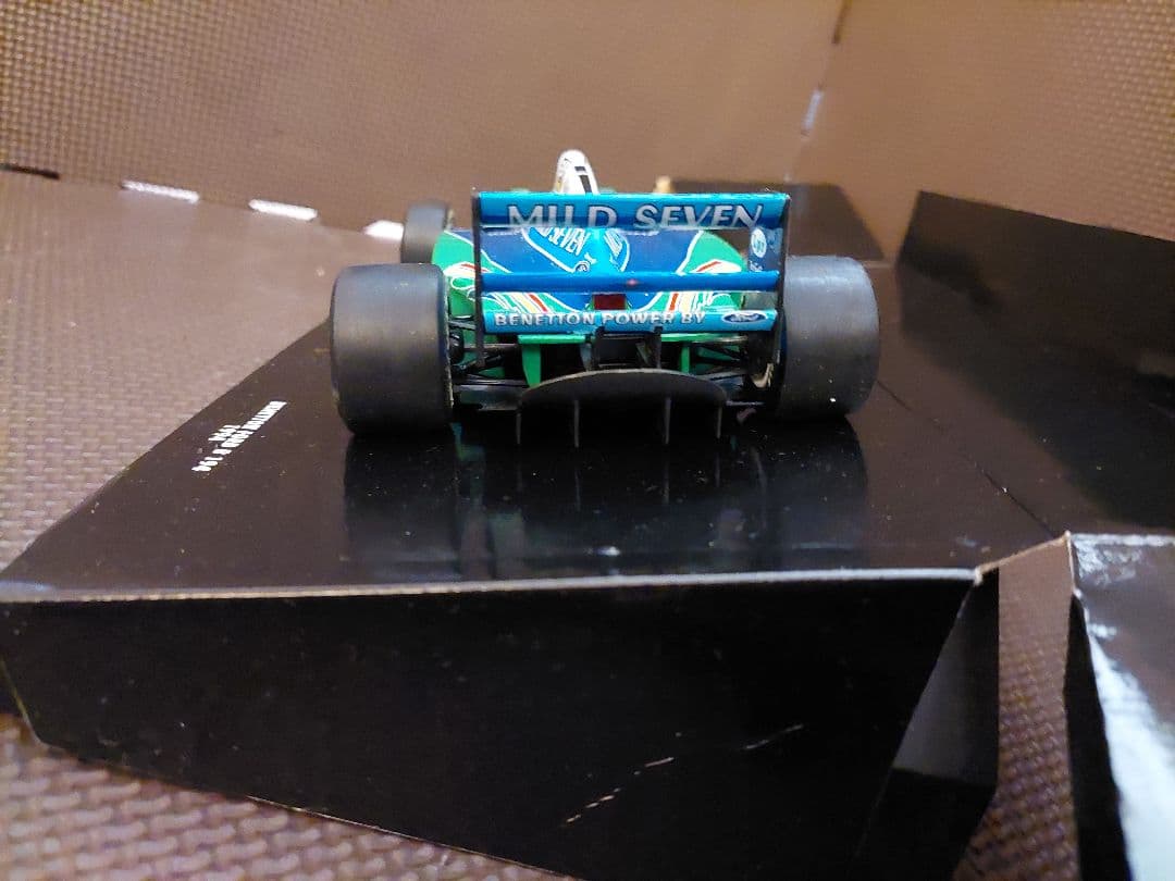 1/18 #5 ベネトン B194 M・シューマッハ 1994 マイルドセブン