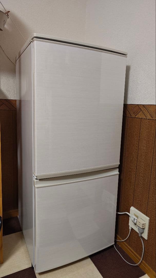 SHARP 冷蔵庫 SJ-D14C-W 137L 2016年製